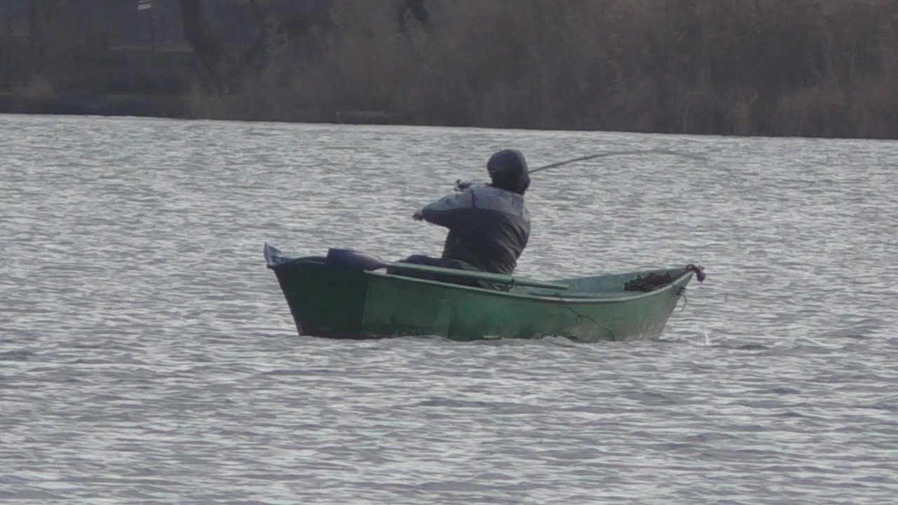 Рыбалка в дождь на щуку с лодки . My fishing.