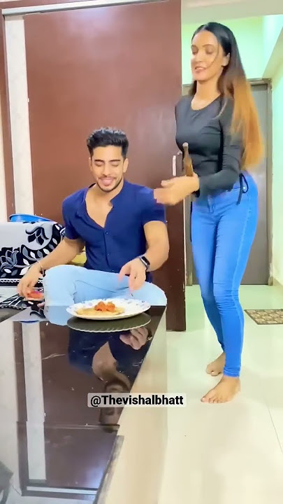 Papa ki Pari ki roti 🤪😂 | wo stree hai kuch bhi karwa sakti hai 🤪 #vishalbhatt #comedy #shorts