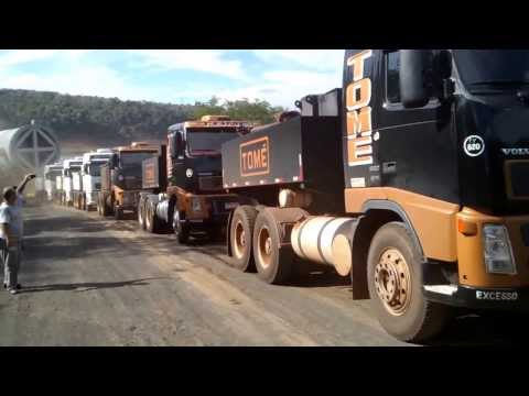 Vídeo: Qual é o melhor caminhão de 1/2 tonelada para rebocar?
