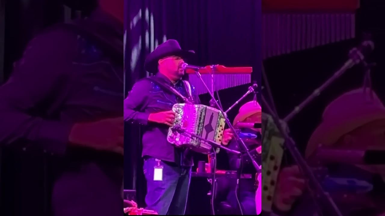 Lucky Joe live in Eagle Pass, Texas at the Que Pasa Lounge 