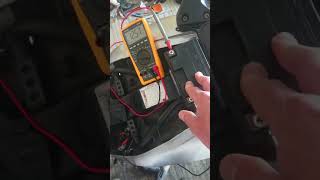VFR800 part 11 - Testing the 12v battery and fault finding.