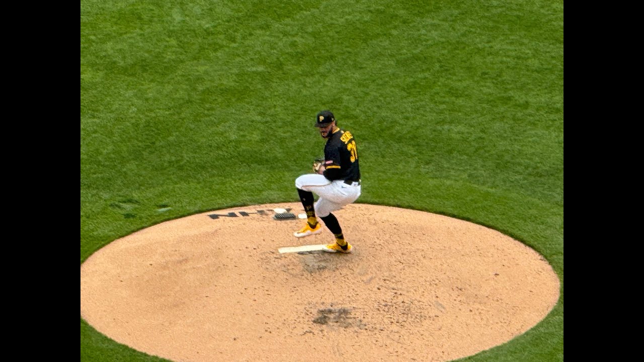 Пичер «Пиратс» Пол Скинс получил премию Сая Янга Национальной лиги 2025 года