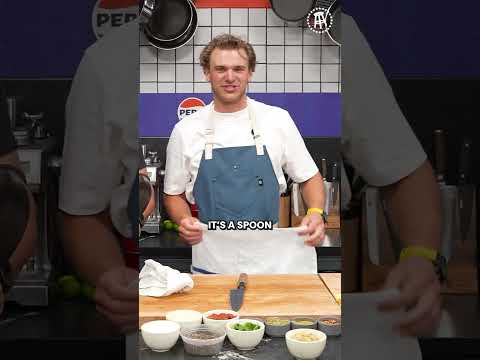 Chef Joe loves giving me shit. Full episode👆