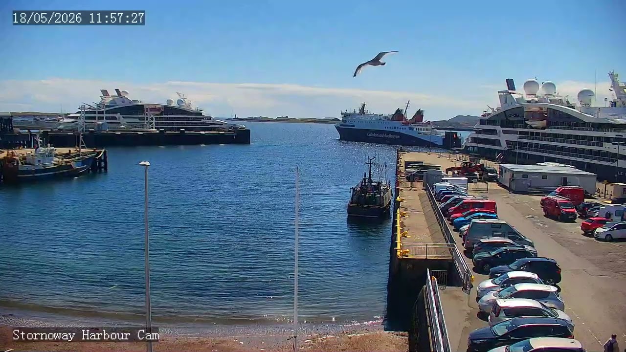 18/05/26 - Stornoway Harbour (Ferry & Cruise Port) - Hebridean Live Cam (Le Laperouse & Le Bellot)