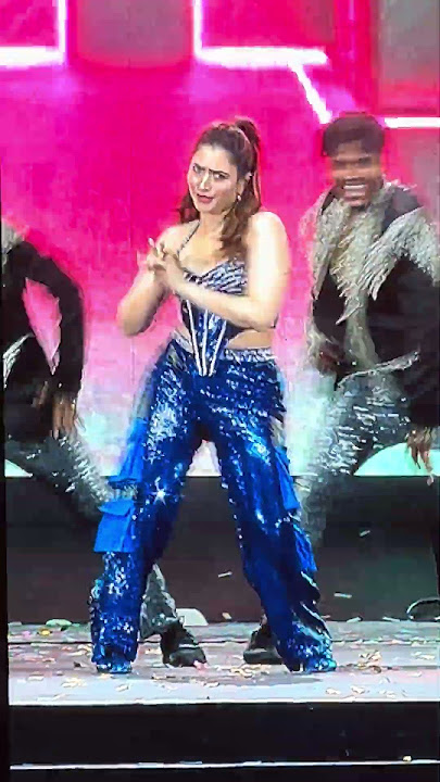 Tamannah Bhatia live in Dubai #tamannahbhatia #dubai #viral #aajkiraat #concert #bollywood