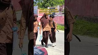 Download Lagu Gandengan tangan cieee!! #anakanak #jamannow MP3