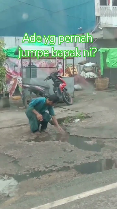 Di depan Pasar Flamboyan, Pontianak