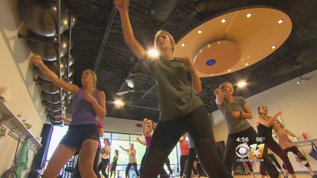 レッド ハートロゴ Jazzercise JAZZERCISE MOVE ロゴプリント スウェット｜Yahoo!フリマ（旧PayPay