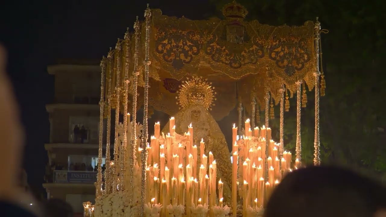 La Macarena por la Plaza de la Campana | Semana Santa de Sevilla 2023 | 4K HDR