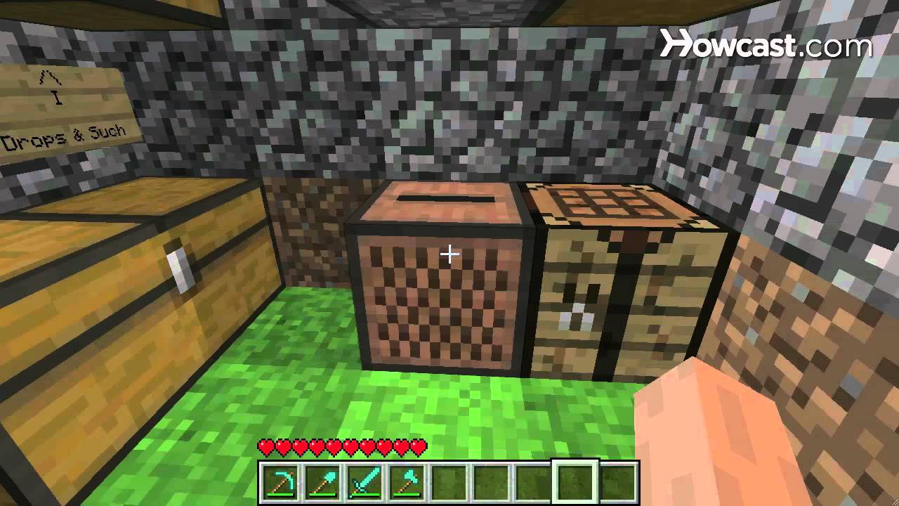 Minecraft Tutorial: How to Build and Use a Minecraft Jukebox