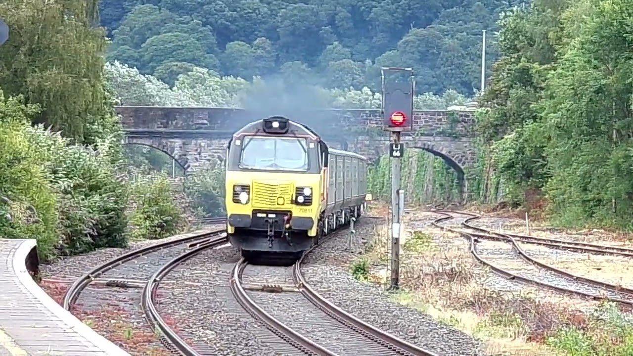 70811+10 JNA Wagons Fly Past Llandudno Junction 4C33 12/07/23