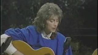 Video thumbnail of "Emmylou Harris : Sweetheart Of The Rodeo / Diamond In My Crown"