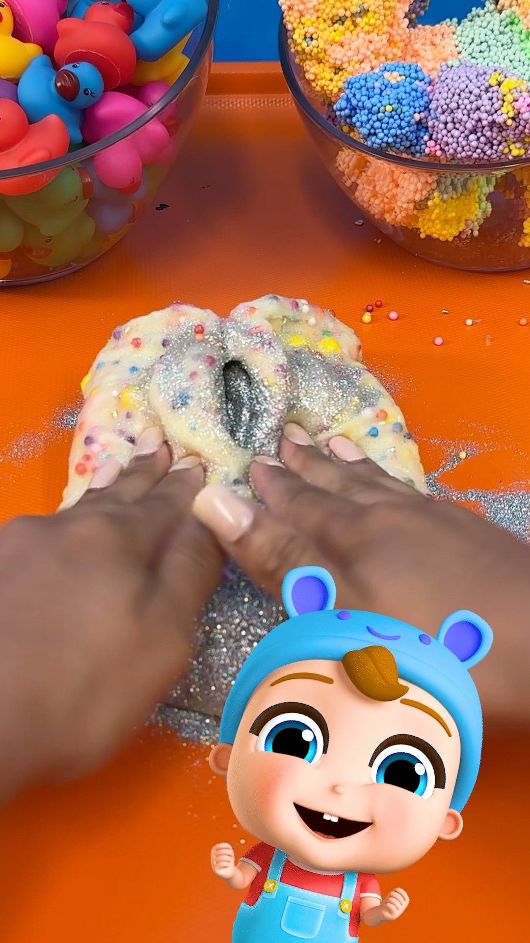 Sensory White Slime ? DIY home arts and crafts ?? #kids #crafts #sensoryplay #sensorysatisfaction