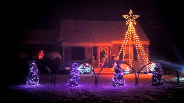 Linus and Lucy - The Peanuts Theme Song - 2014