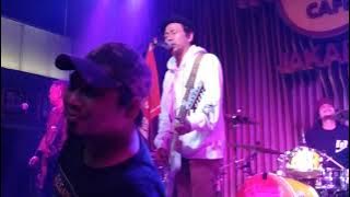 Band : Superglad - Putar Kembali  *this song about real story*