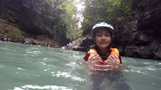 Trip Geotrek.id Super Tidak Terlupakan Body Rafting Belajar Geologi Sungai Cijulang Green Canyon