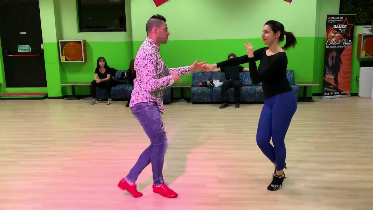 Corso di Salsa New York Style - YouTube