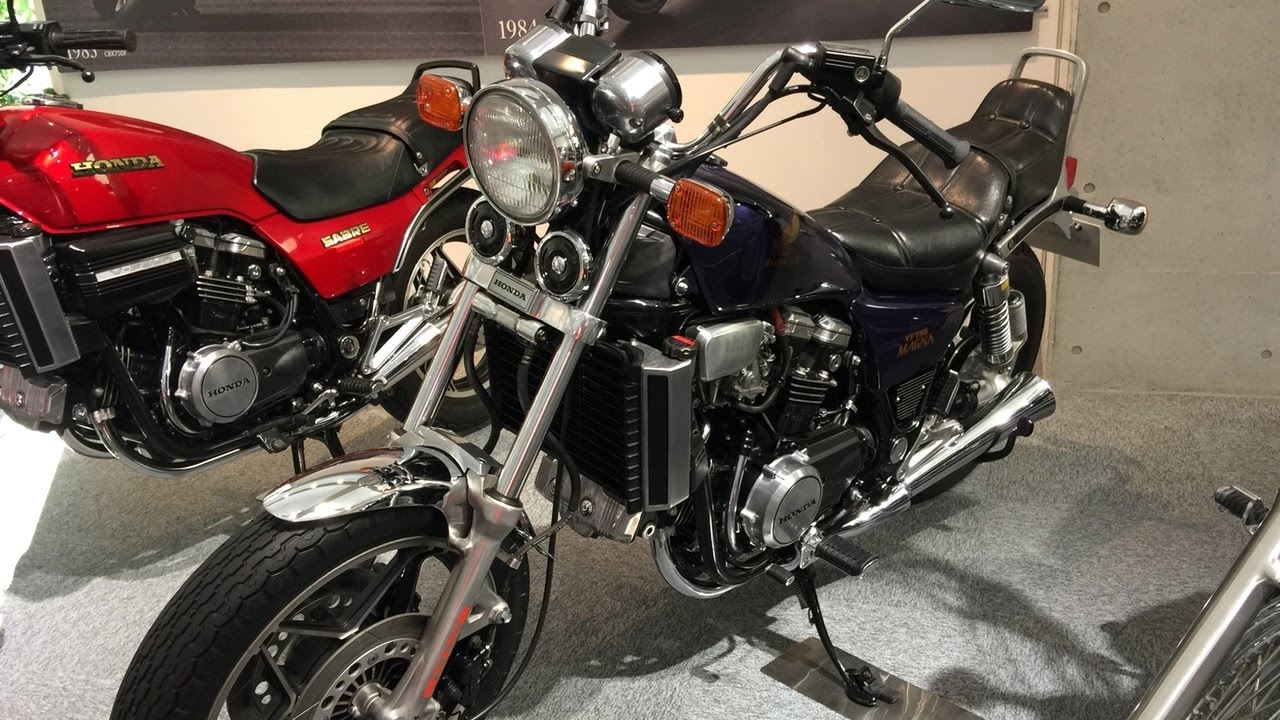 82年式、ホンダ VF750 マグナ - YouTube