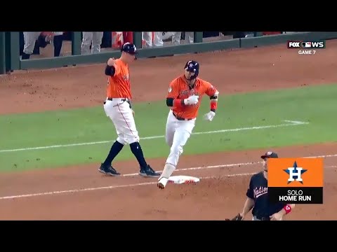 WS2017 Gm5: Yuli Gurriel ties Game 5 with a three-run homer in the