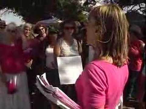 Cindy Sheehan War Protest in Crawford Texas