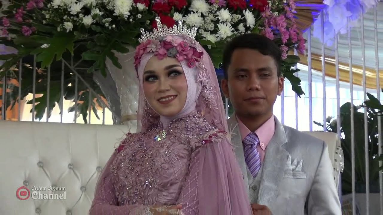  Sungkeman  Pengantin Setelah Akad  Nikah  Adat Sunda YouTube