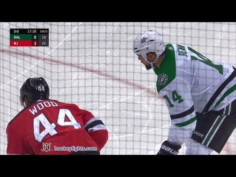 Jamie Benn Vs Miles Wood Oct 16 2018