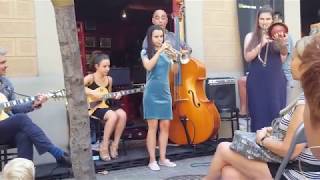 Video voorbeeld van "ON THE SUNNY SIDE OF THE STREET - Bar Colombia, Sant Andreu, Joan Chamorro, Andrea Motis, Sept. 2019"