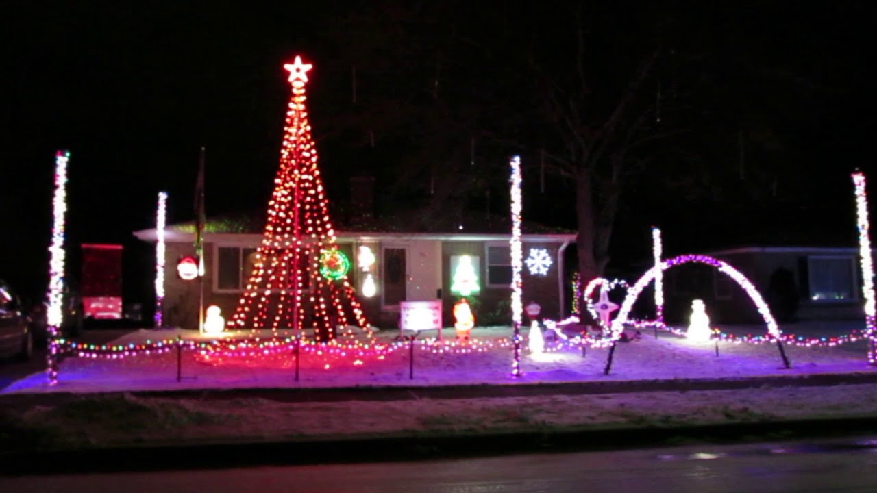 Lorentz Family Christmas light Display 2018 (Musical) YouTube