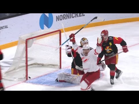 Jerabek ties the game at two