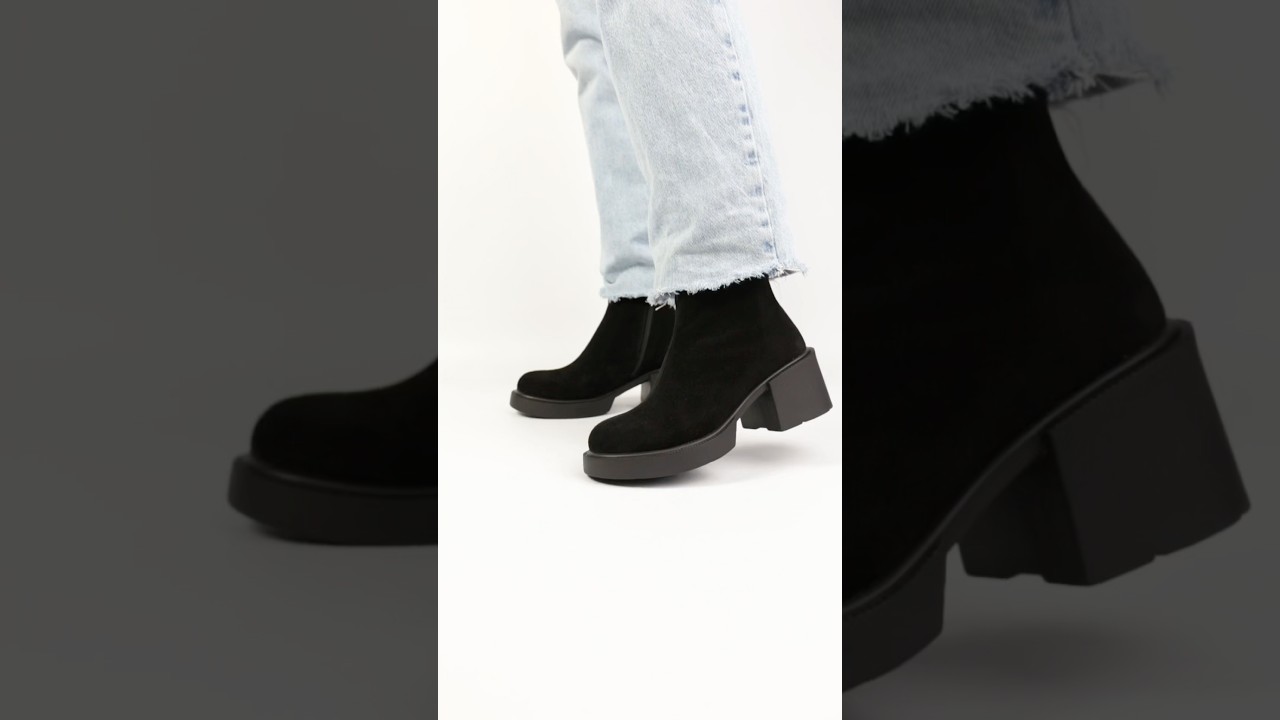 Замшеві ботильйони Benito 1183-1/02/02 new