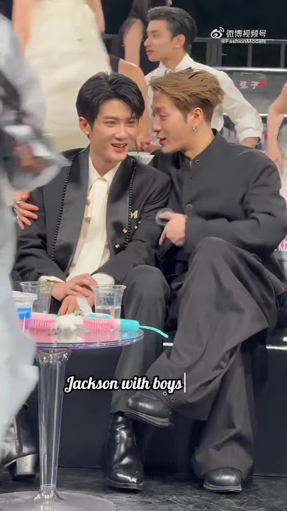 With girls: polite king 👑 / With boys: boyfriend vibes unlocked 🔓 #JacksonWang #kpopedit #fyp
