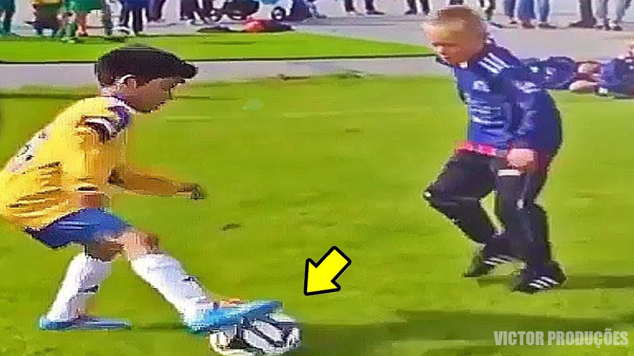 Tales - Criança de 5 anos jogando futebol - Vídeo 1 