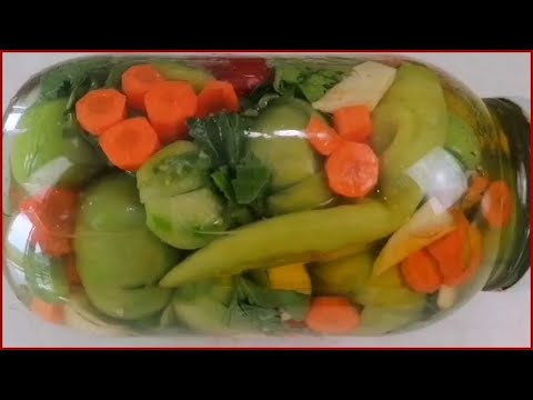 Ντομάτες τουρσί.Green pickled
