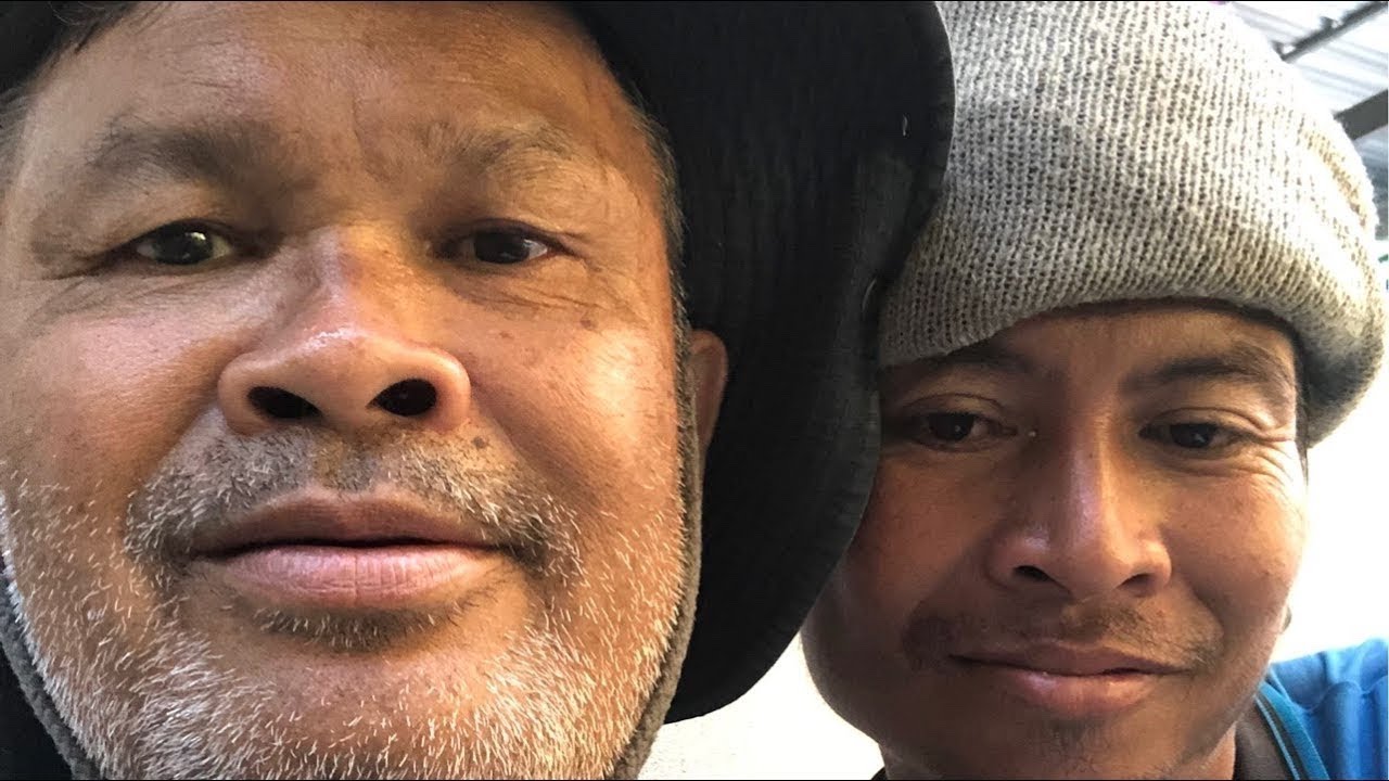 การถ่ายทอดสดของ พี่ลาย เซกา ชาแนล P'lineร้อง ครับผม