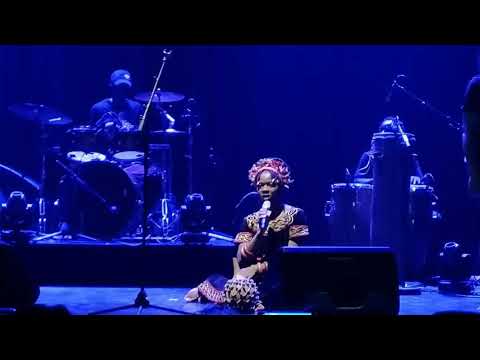 Princess Vinia Live Stream