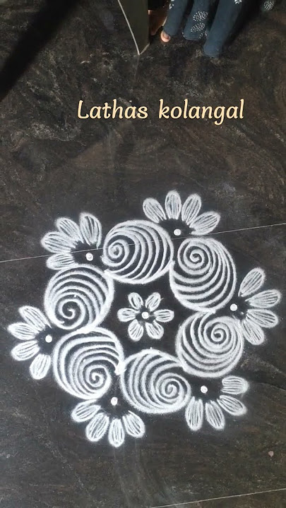 easy rangoli #shortsvideo #simple #kolangal #indiandecoration #youtuber#lathas kolangal