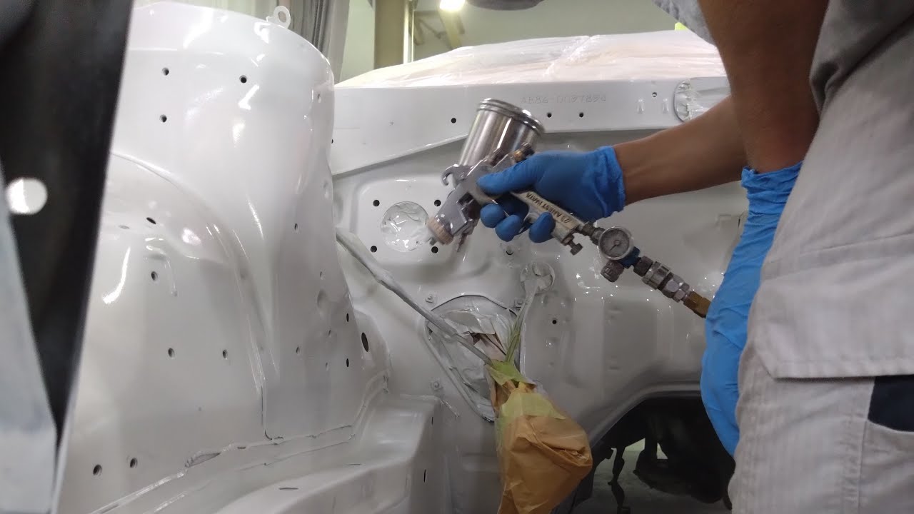 エンジンルームの塗装「ソフト９９ AE86 1984 再生プロジェクト」