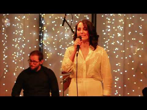 JINGLE ACOUSTIC: WHITE CHRISTMAS