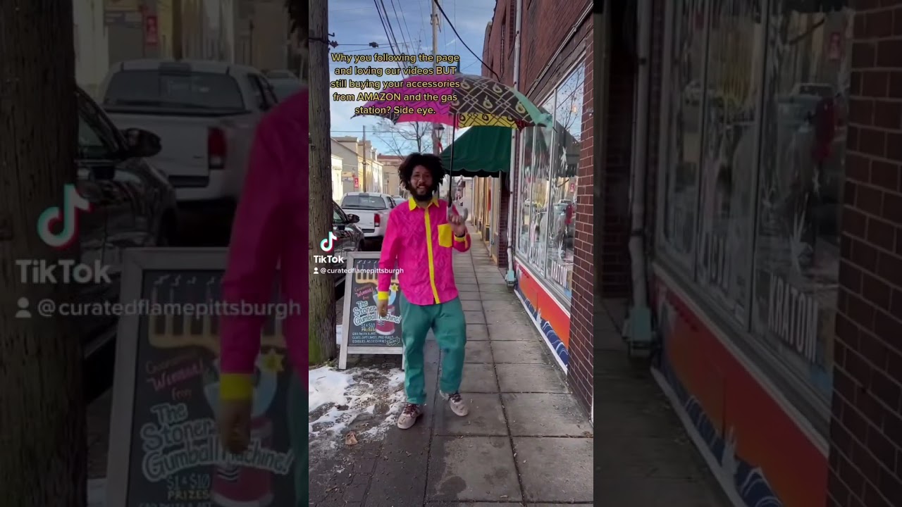 Side eye… SIDE EYE 😒 