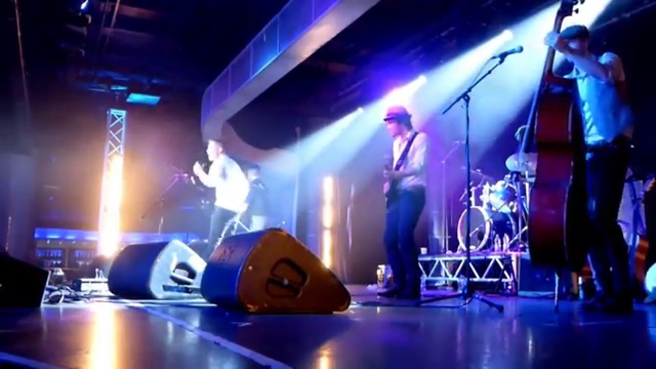 CC Smugglers @ The Great British Folk Festival, Skegness 04 Dec 2005.