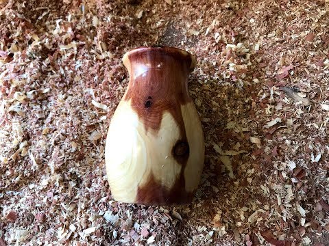 Woodturning a Cedar Vase
