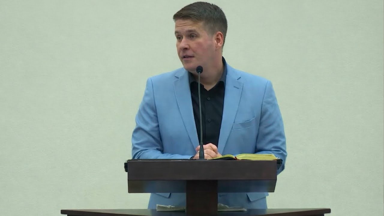 Cristi Boariu - Din 15.000 de rochii… atât i-a rămas 