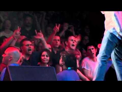 3 Doors Down - Kryptonite - Live from Houston