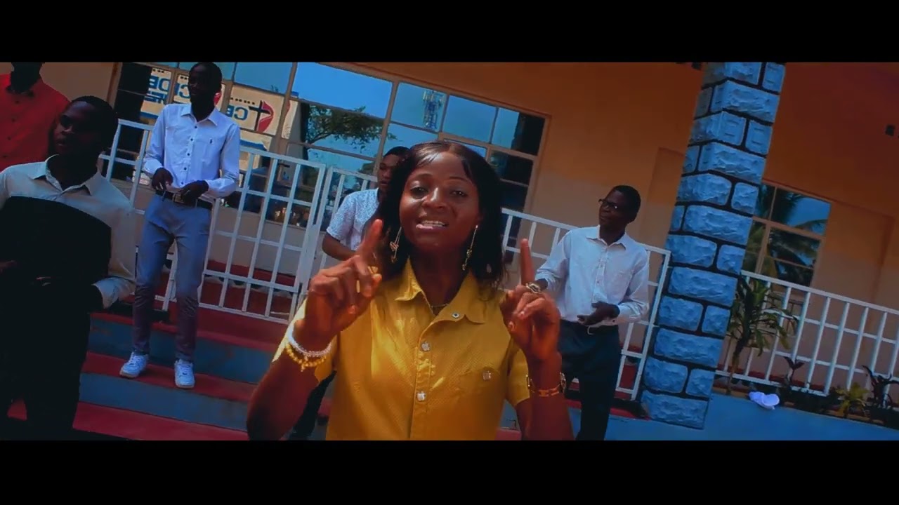 bualu bua tshishima. prêtre Maurice