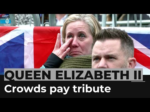 Queen elizabeth ii's funeral attracts huge crowds in london
