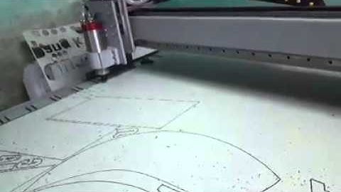 Bán máy cắt CNC1325 quảng cáo giá rẻ - 097.942.8668