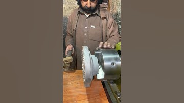 Amazing lathe operator #machinary #lathemachine #machineshop
