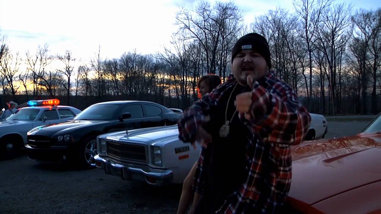 Twang & Round - On Tha Run