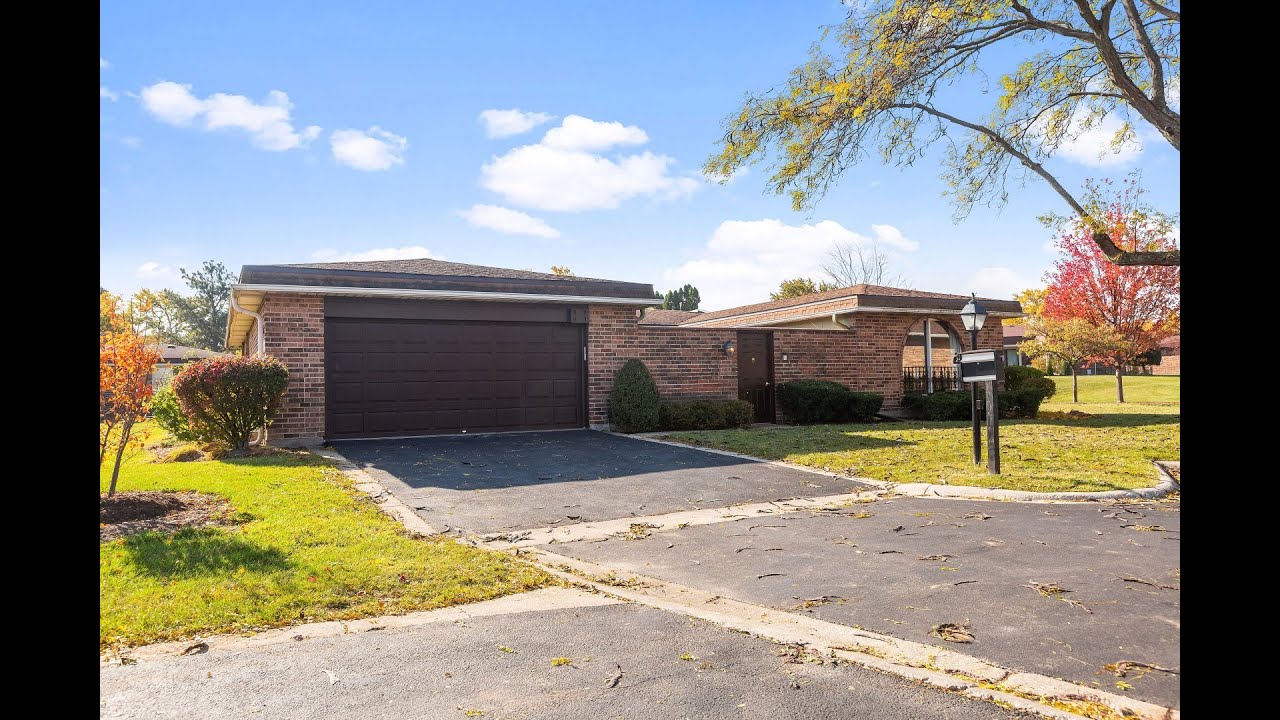 Marsha Schwartz|2425 El Cid Lane|Northbrook, IL|ColdwellBankerHomes.com