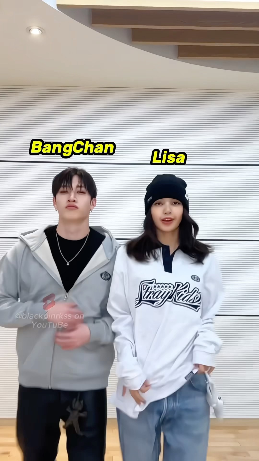 Lisa's reaction when she saw BangChan not lifting his shirt like her! ?? #blackpink #lisa